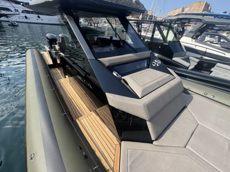 Schlauchboot mit oder ohne Skipper Sea Water mieten in Bonifacio Port