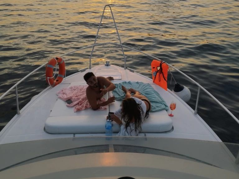 Vermietung Motorboot Ferretti mit Führerschein