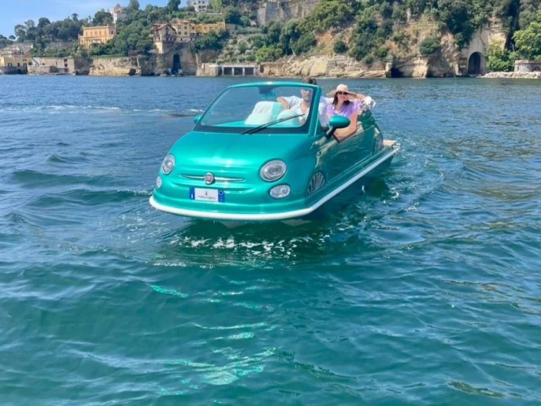 Ein fiat 500 VIP LOUNGE mieten in Neapel