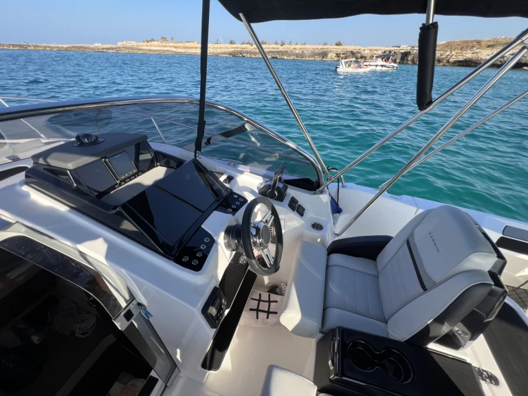 Motorboot mieten in Monopoli zum besten Preis