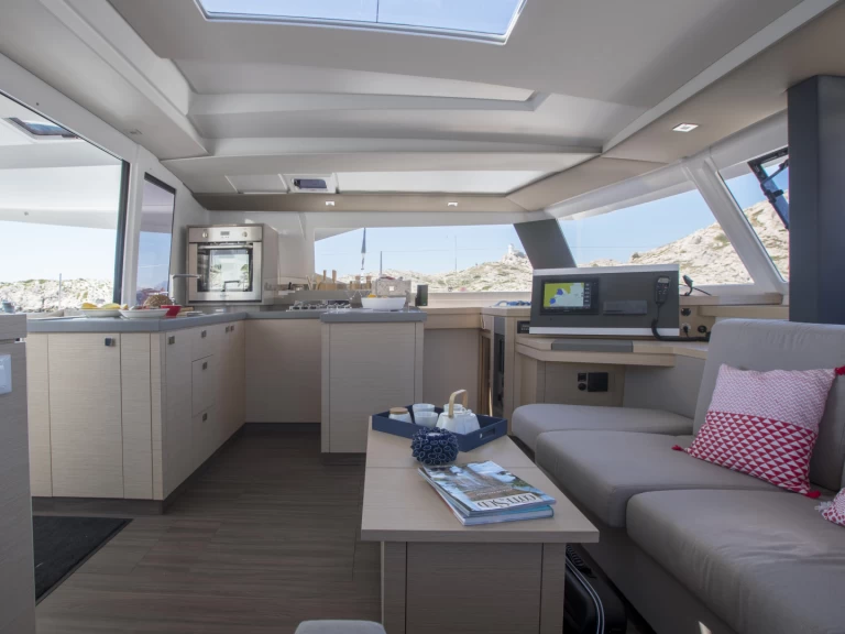 Bootsverleih Fountaine Pajot Astrea 42 Marseille Samboat