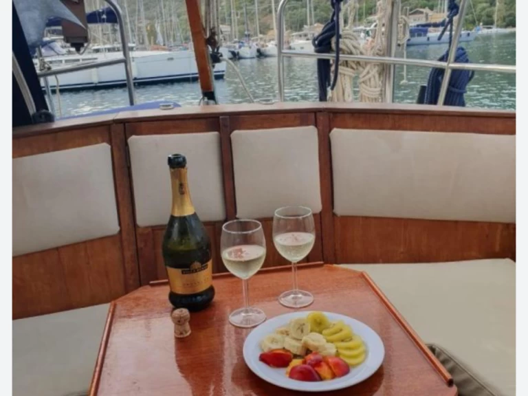 Segelboot mieten in Lisanza zum besten Preis