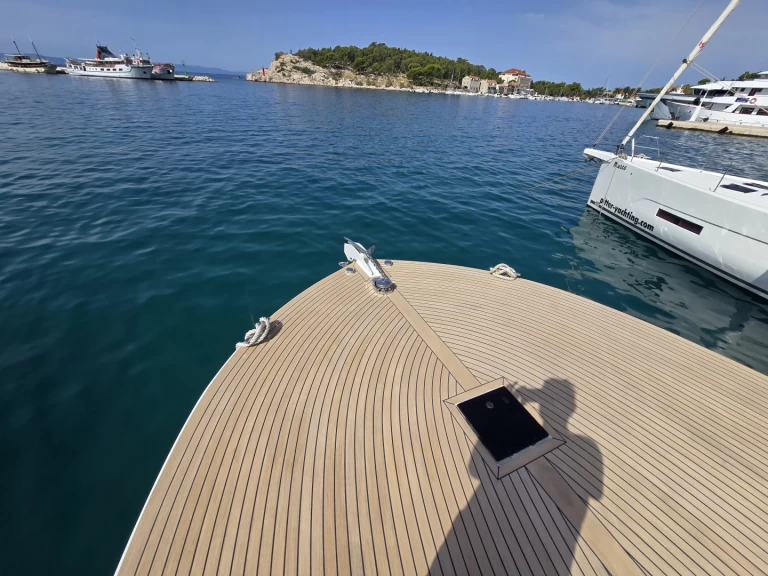 Motorboot mit oder ohne Skipper Felix 37 mieten in Makarska