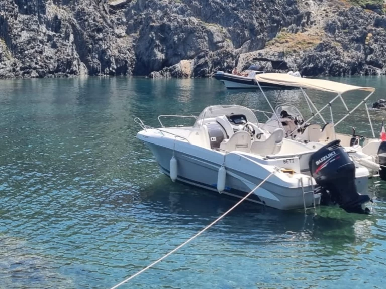 Ein Bénéteau Flyer 650 Open mieten in Argelès-sur-Mer