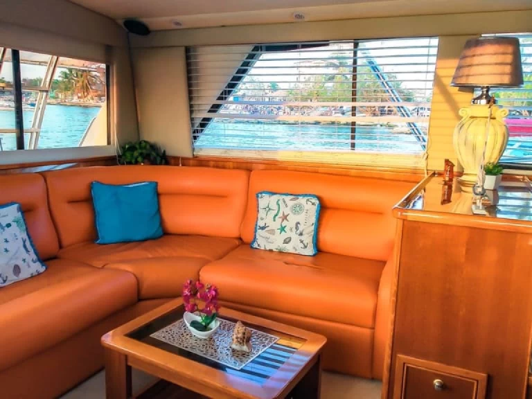 Vermietung Motorboot Riviera mit Führerschein