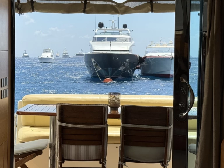 Yacht mieten in Órmos Bay zum besten Preis