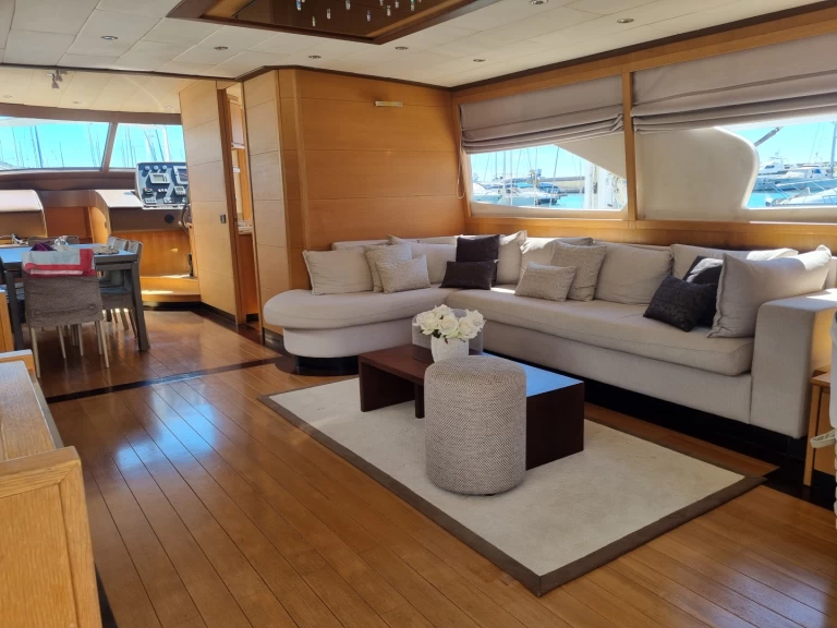 Ein Evo Marine Deauville  Flybidge 76 mieten in Loano