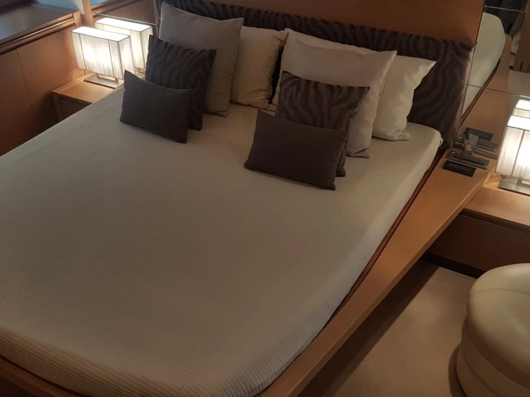 Yacht mit oder ohne Skipper Evo Marine Deauville  mieten in Loano