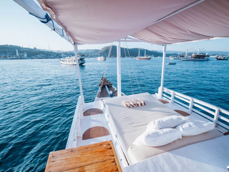 Segelboot mieten in Labuan Bajo - White Pearl 02 Phinisi Boat