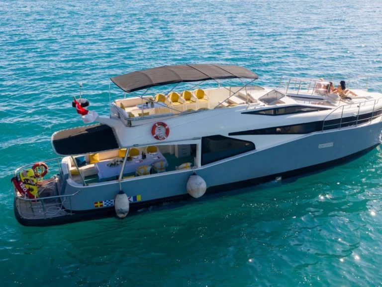 YachtCharter in Antalya (City) - Princess Princess 20 M auf SamBoat