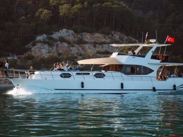 YachtCharter in Antalya (City) - Princess Princess 20 M auf SamBoat