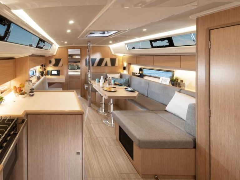Ein Bavaria Bavaria C42 mieten in Gouviá