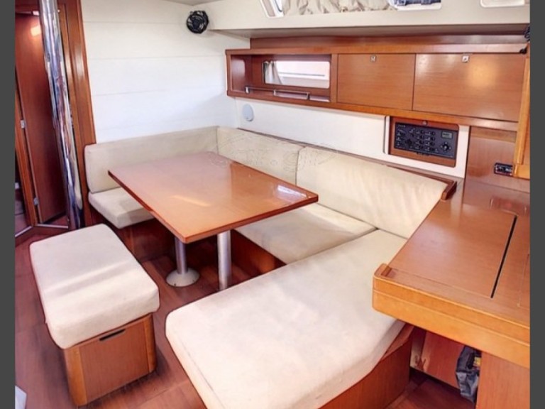 Bootsverleih Bénéteau Oceanis 45 Gouviá Samboat