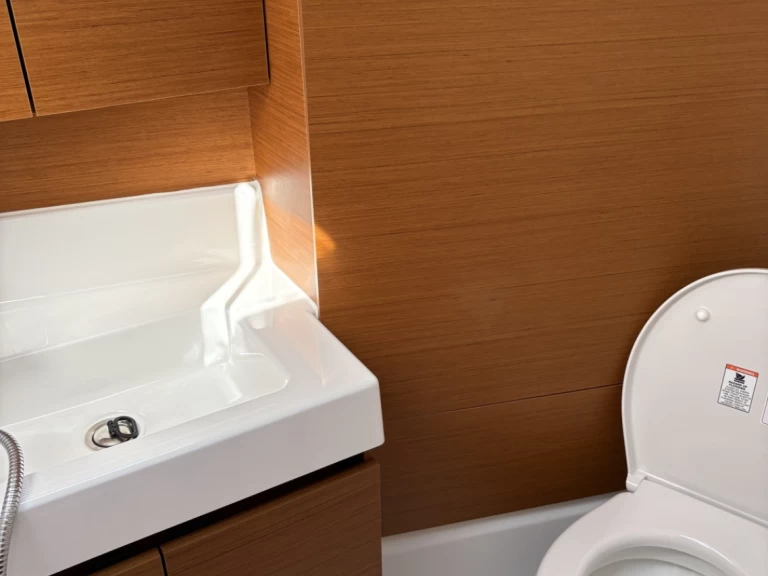 Jeanneau Sun Odyssey 380 mieten Porto di Salerno