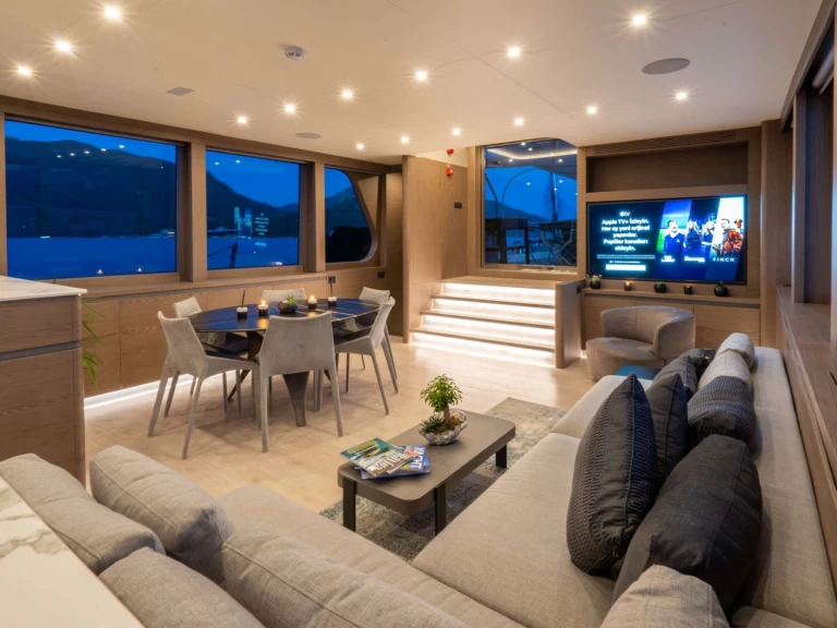 Ein Custom Good Life mieten in Griechenland