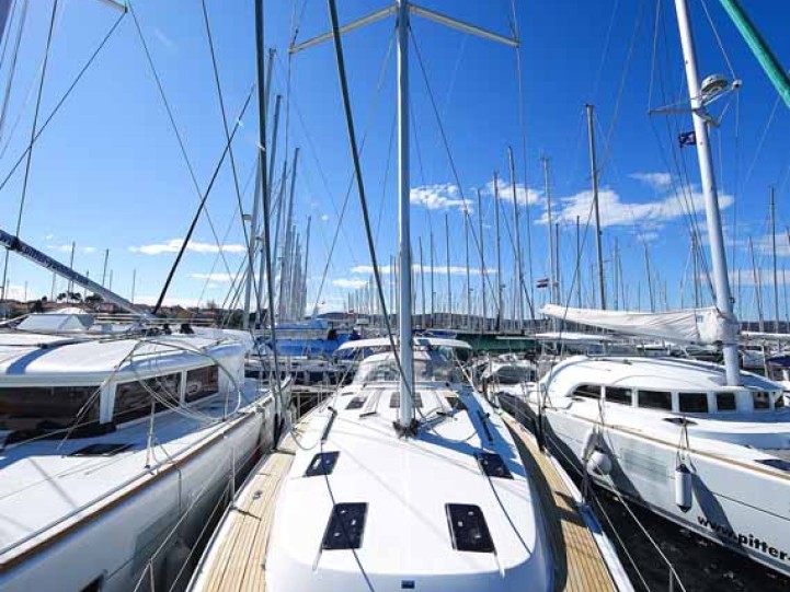 Segelboot mieten in Murter-Kornati zum besten Preis