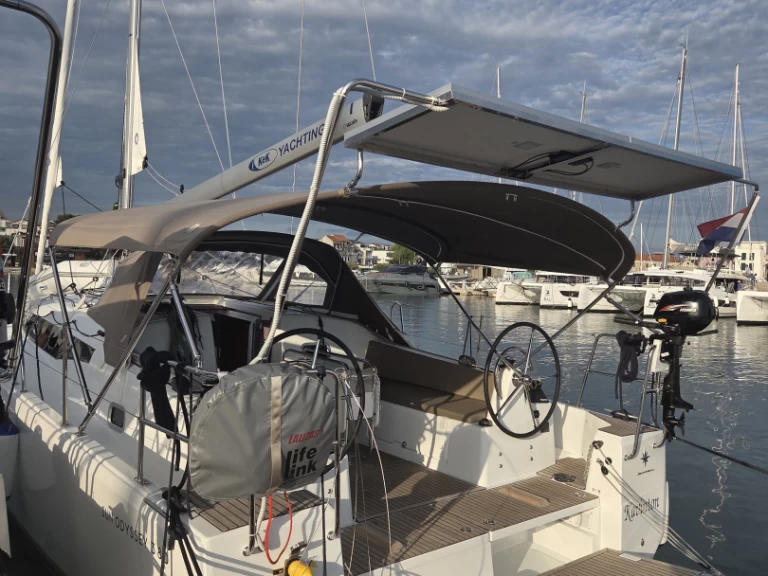 YachtCharter in Pirovac - Jeanneau Sun Odyssey 380 auf SamBoat