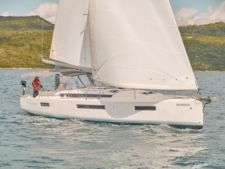 Ein Jeanneau Sun Odyssey 440 mieten in Álimos