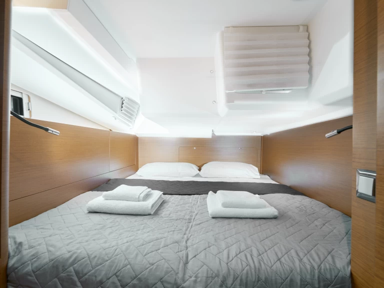 Boot mieten Álimos günstig Sun Odyssey 440