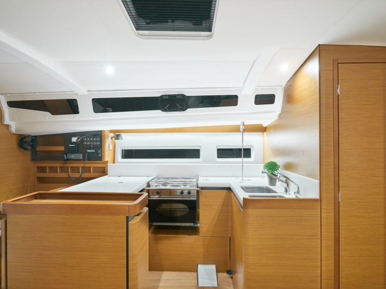 Bootsverleih Jeanneau Sun Odyssey 440 Álimos Samboat