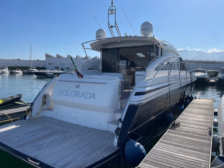 Motorboot mit oder ohne Skipper Princess mieten in Neapel