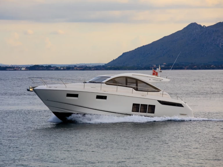Motorboot mit oder ohne Skipper Fairline mieten in Port d'Alcudia