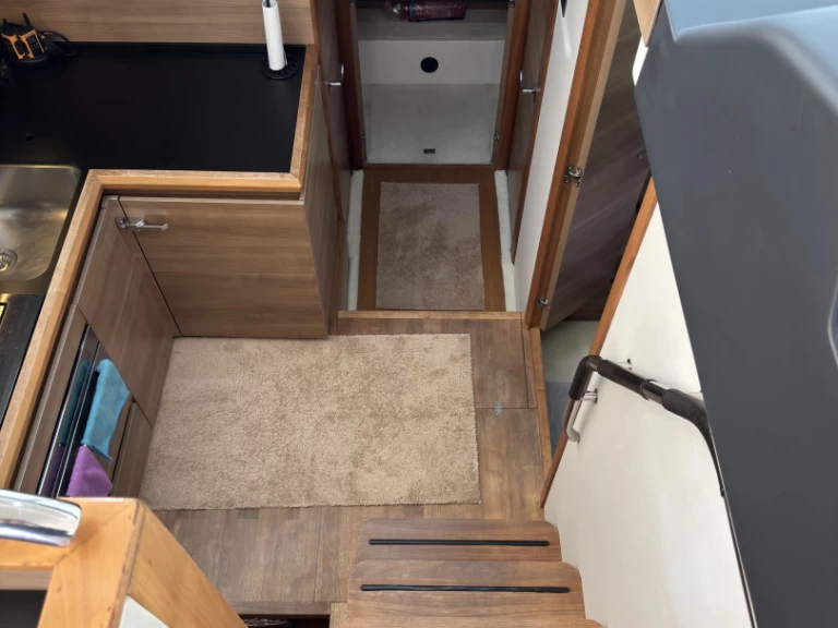 Ein Sealine C48 mieten in Marina Delta Kallithea