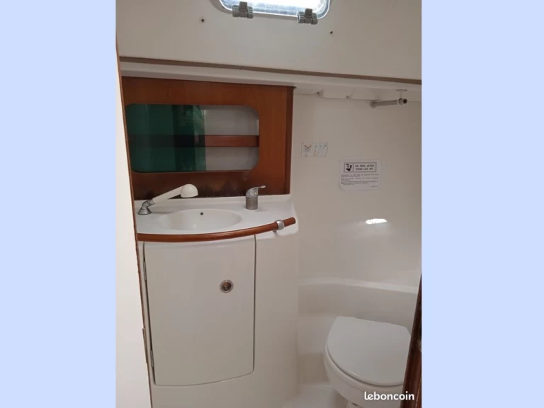 Bénéteau Oceanis 331 Clipper mieten Ajaccio