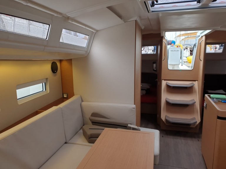 Bootsverleih Jeanneau Sun Odyssey 410 Pula Samboat
