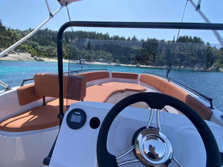 Motorboot mit oder ohne Skipper Nireus mieten in Lákka