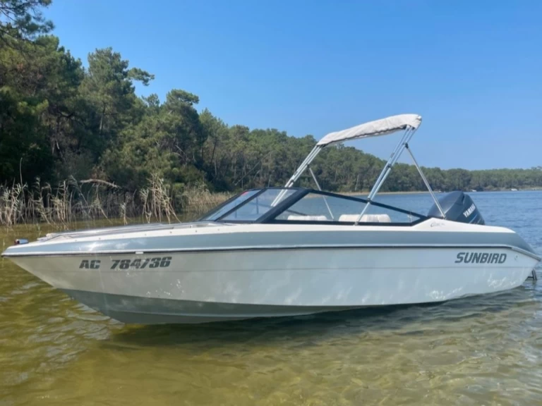 Motorboot mit oder ohne Skipper Sunbird mieten in Bordeaux