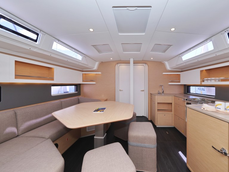 Boot mieten Trogir günstig Dufour 44