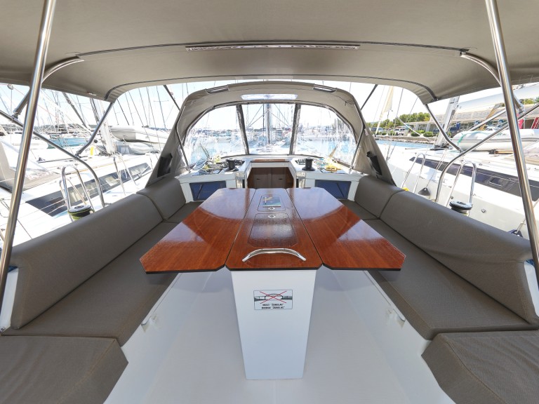 Ein Dufour Dufour 44 mieten in Primošten