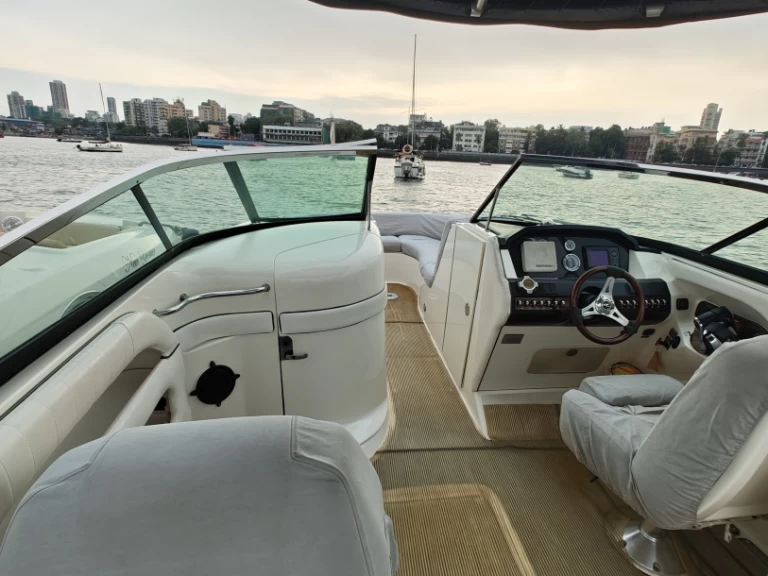 Motorboot mieten in Mumbai zum besten Preis