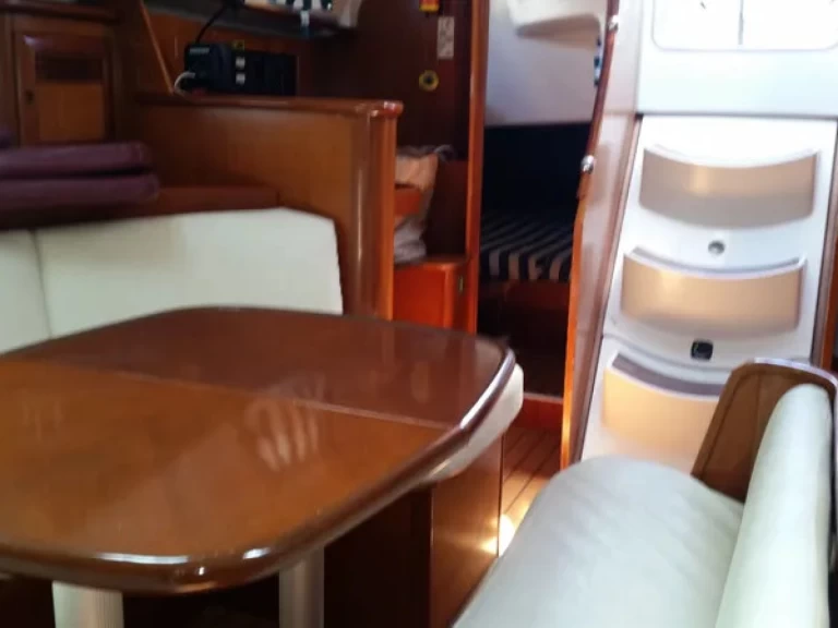 Segelboot mieten in Álimos - Bénéteau Oceanis 411