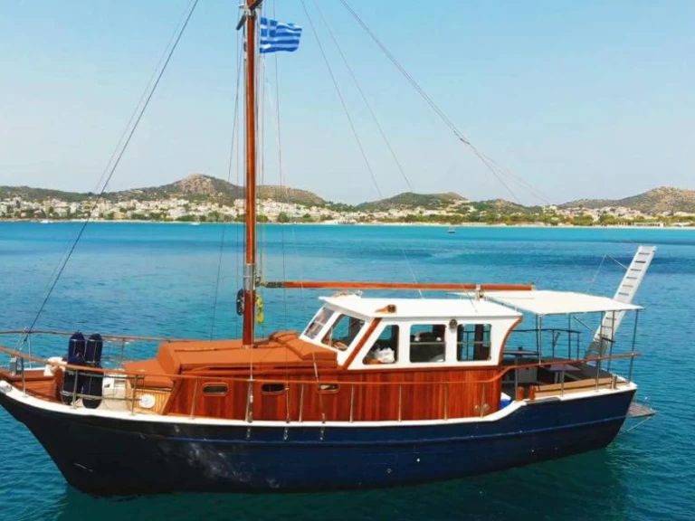 Segelboot mieten in Athen - Custom Made Wooden greek