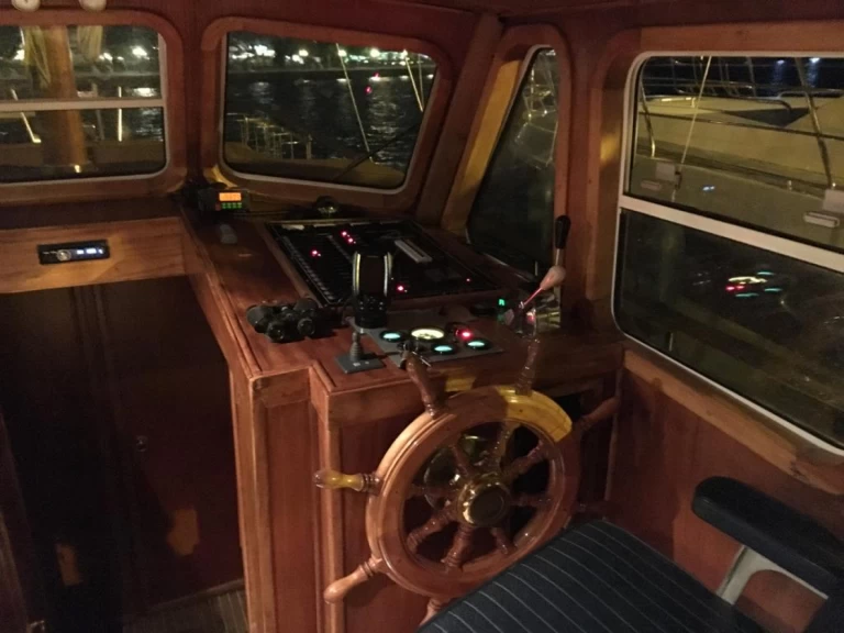 Segelboot mieten in Athen zum besten Preis