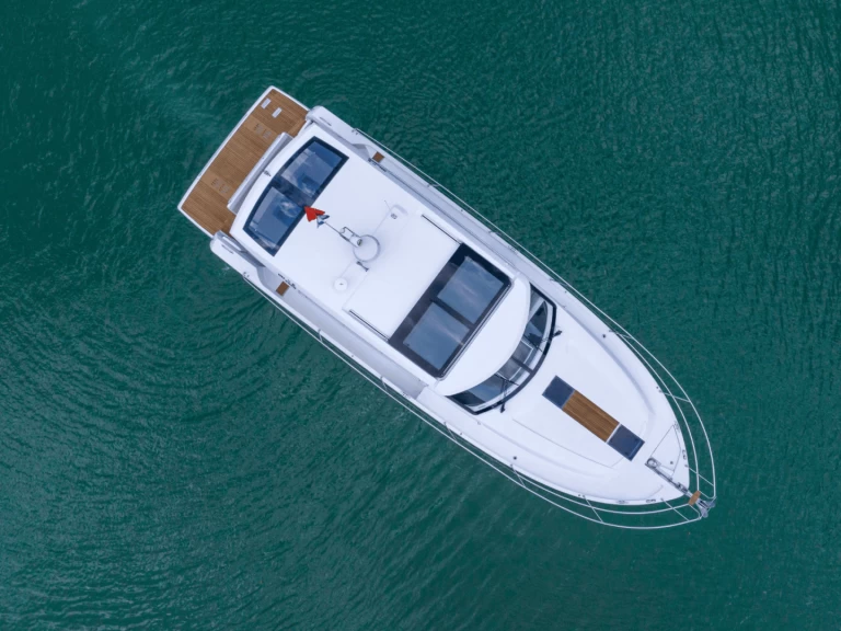 Motorboot mieten in Hạ Long zum besten Preis