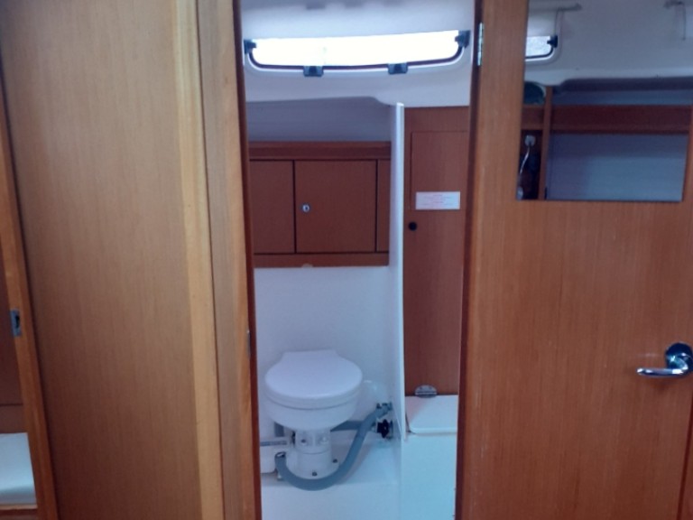 Bavaria Bavaria 43 Cruiser mieten Lefkáda