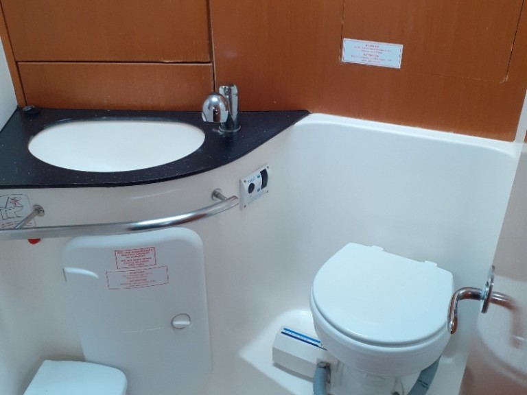 YachtCharter in Lefkáda - Bavaria Bavaria 43 Cruiser auf SamBoat