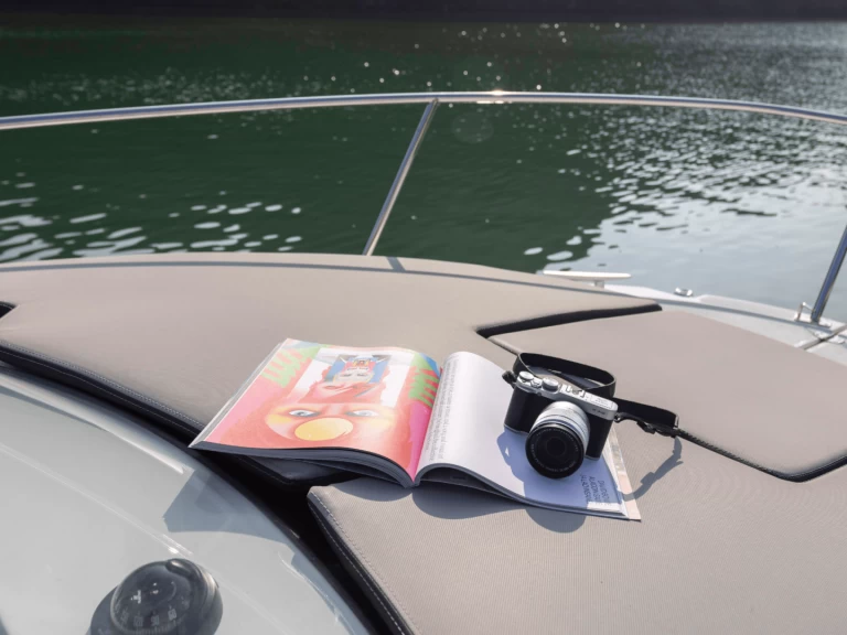 Motorboot mit oder ohne Skipper Jeanneau mieten in Hạ Long