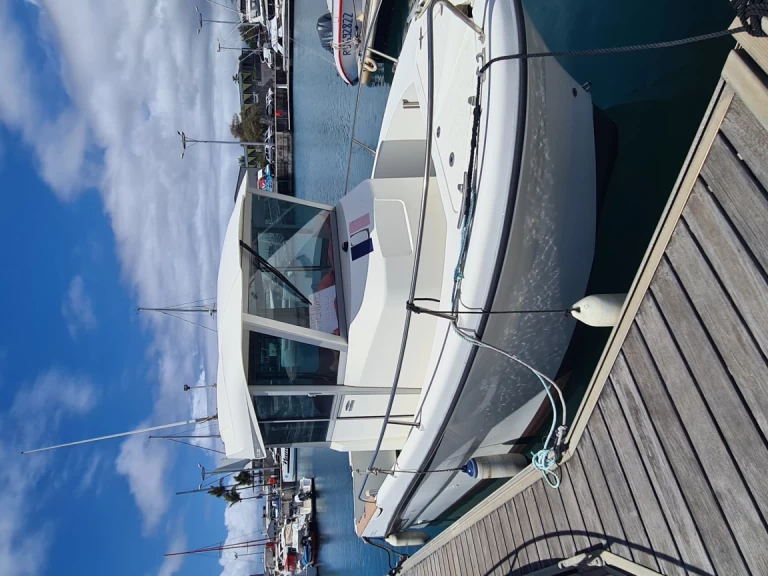 Ein Ocqueteau Ostrea 700 T-Top mieten in Saint-Gilles les Bains