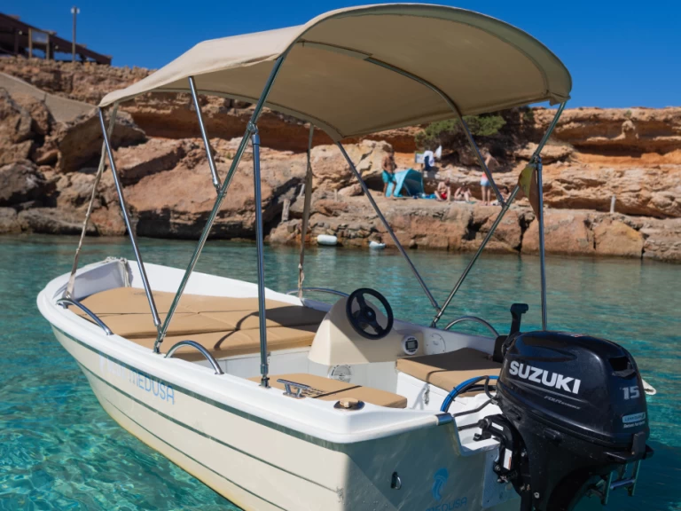 Motorboot mieten in Sant Antoni de Portmany zum besten Preis