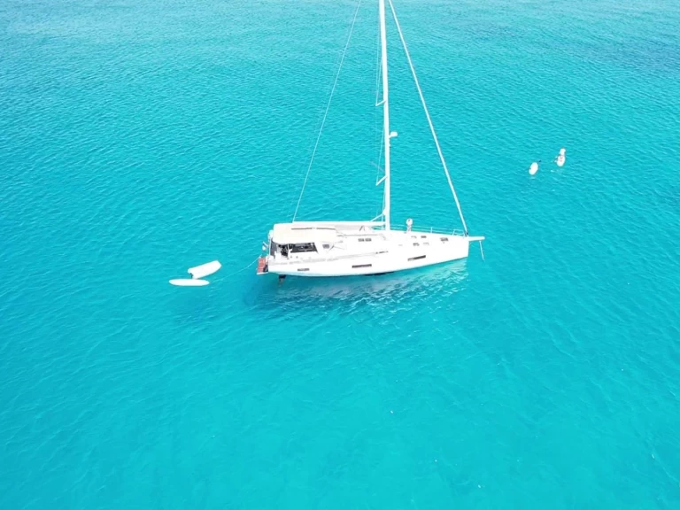 Ein Bénéteau Oceanis 60 mieten in Hyères