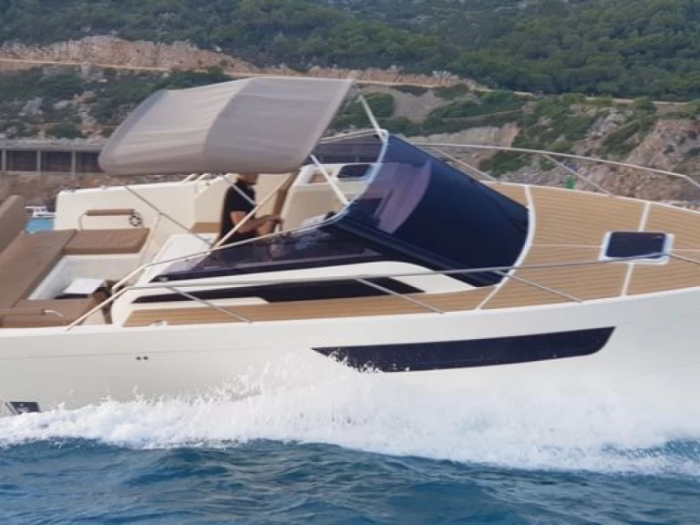 Nuva M9 CABIN mieten Cala d'Or