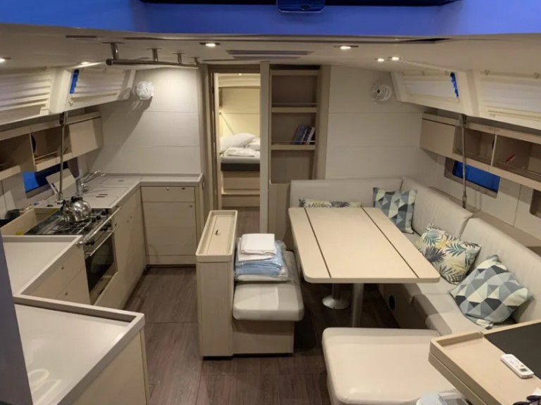 YachtCharter in Álimos - Bénéteau Oceanis 46.1 auf SamBoat