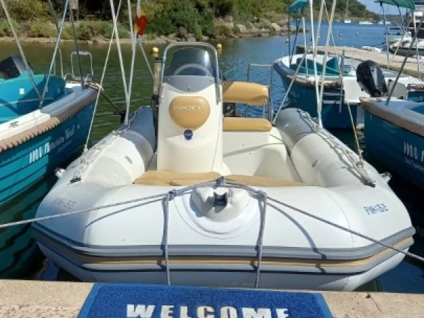 Ein Zodiac Medline 500 mieten in Port d'Addaia (City)