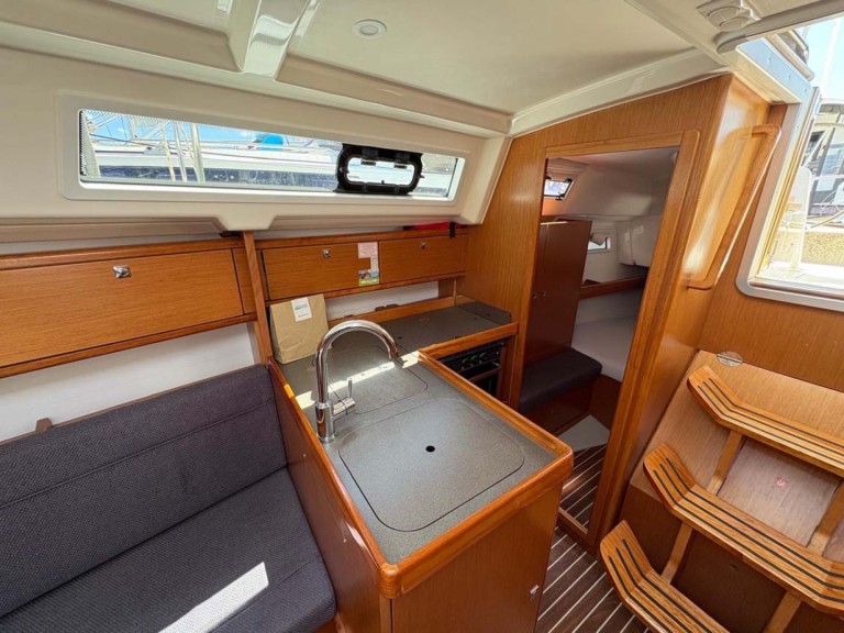 YachtCharter in Murter-Kornati - Bavaria Cruiser 34 auf SamBoat