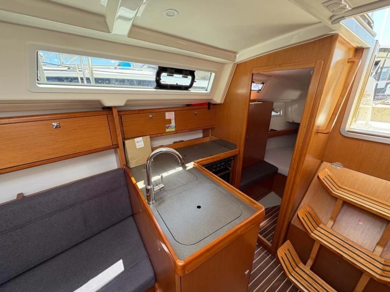 YachtCharter in Murter-Kornati - Bavaria Cruiser 34 auf SamBoat
