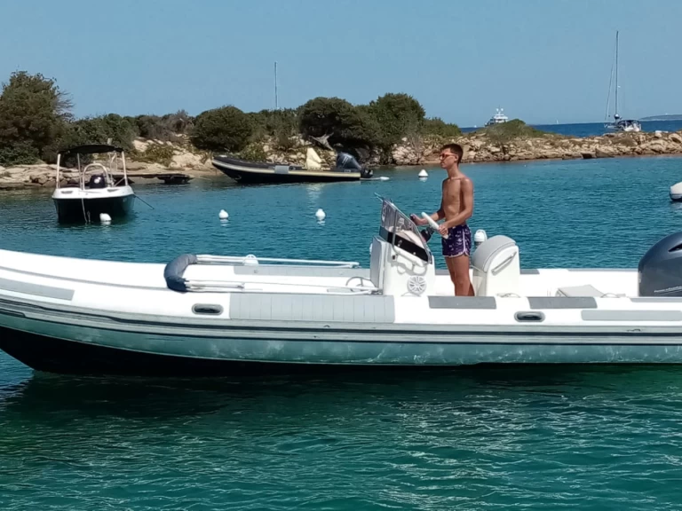 Schlauchboot mit oder ohne Skipper Bsc mieten in Palau